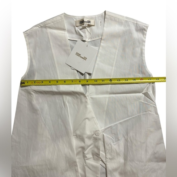 DIANE VON FURSTENBERG
WAIST-TIE TOP WHITE SIZE EXTRA SMALL SLEEVELESS BL… - Picture 10 of 12